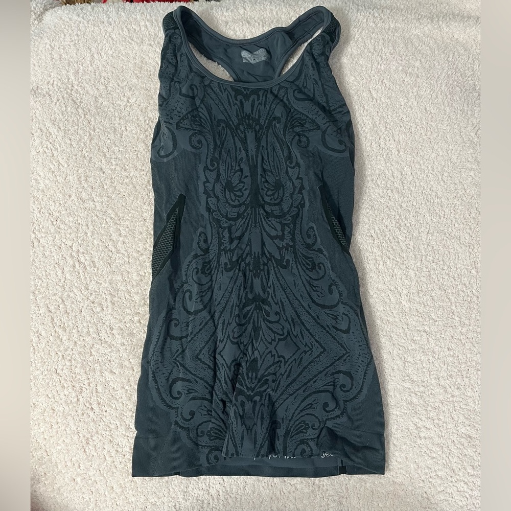 Athleta small tank top